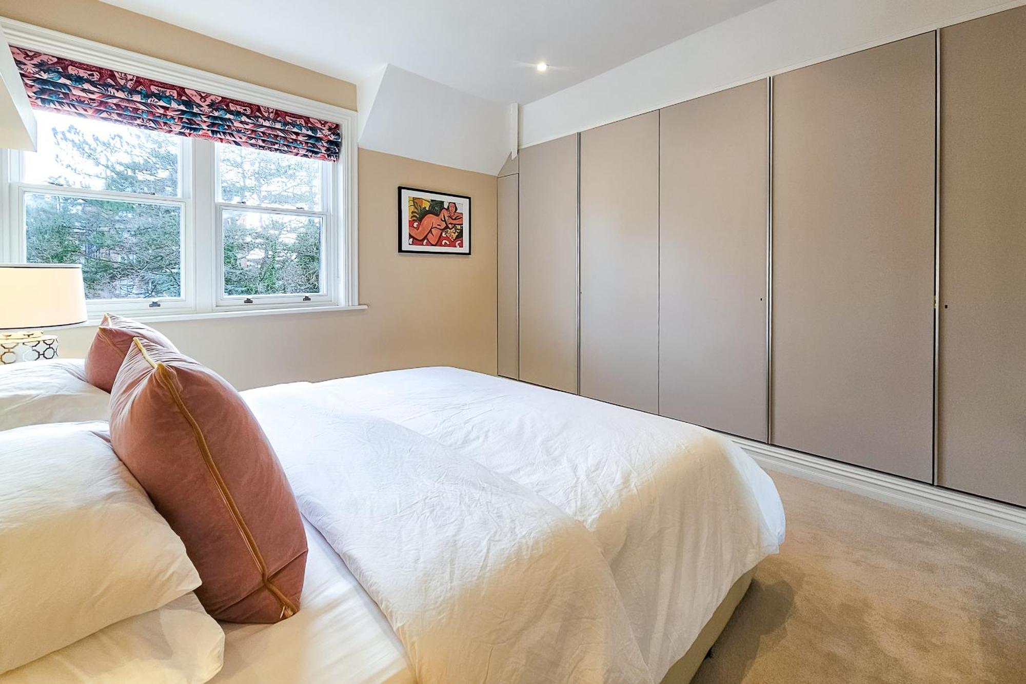 Exclusive 3 Bedroom Penthouse - 2 Bath & Mezzanine * Harrogate