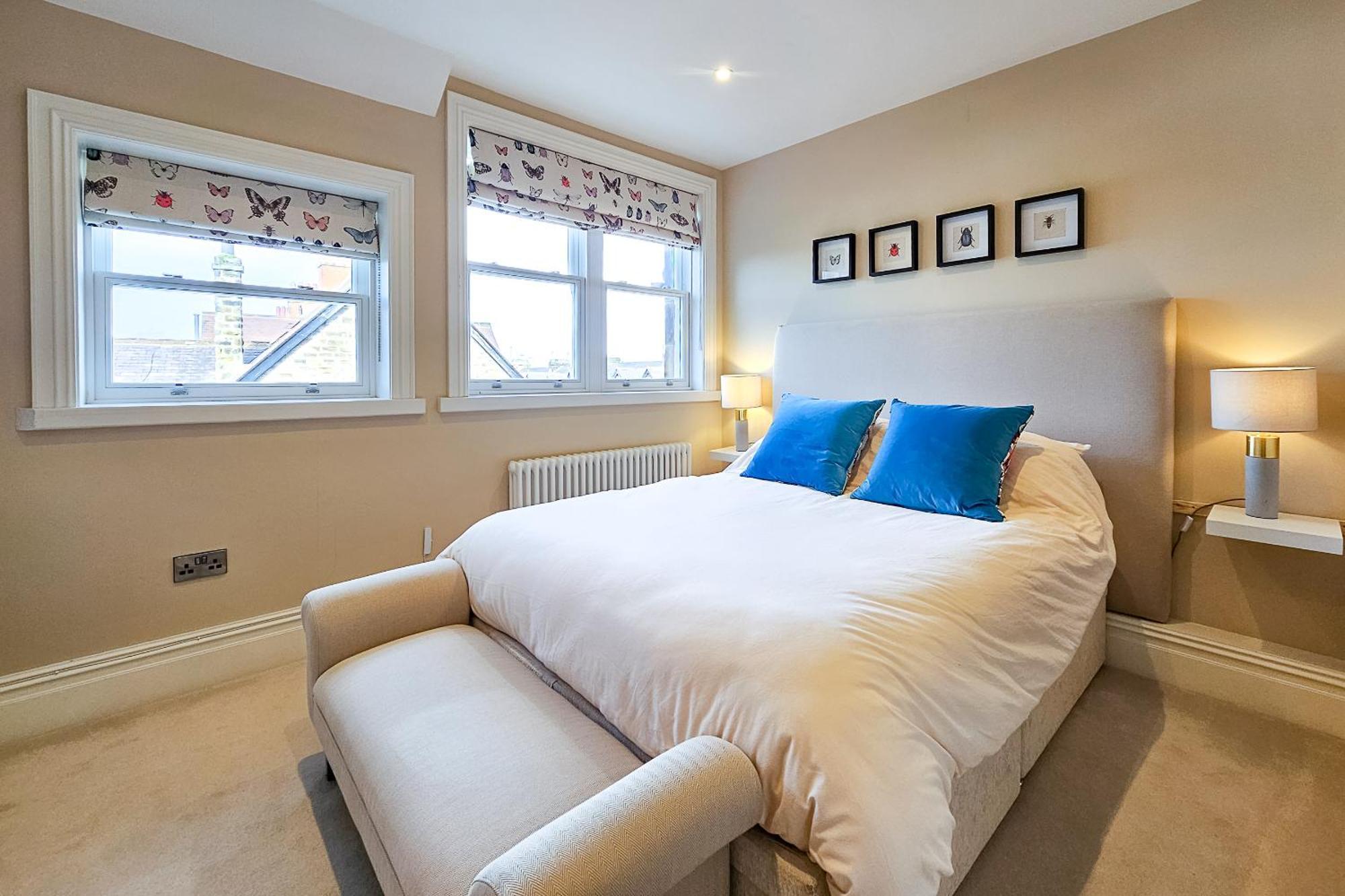 Exclusive 3 Bedroom Penthouse - 2 Bath & Mezzanine