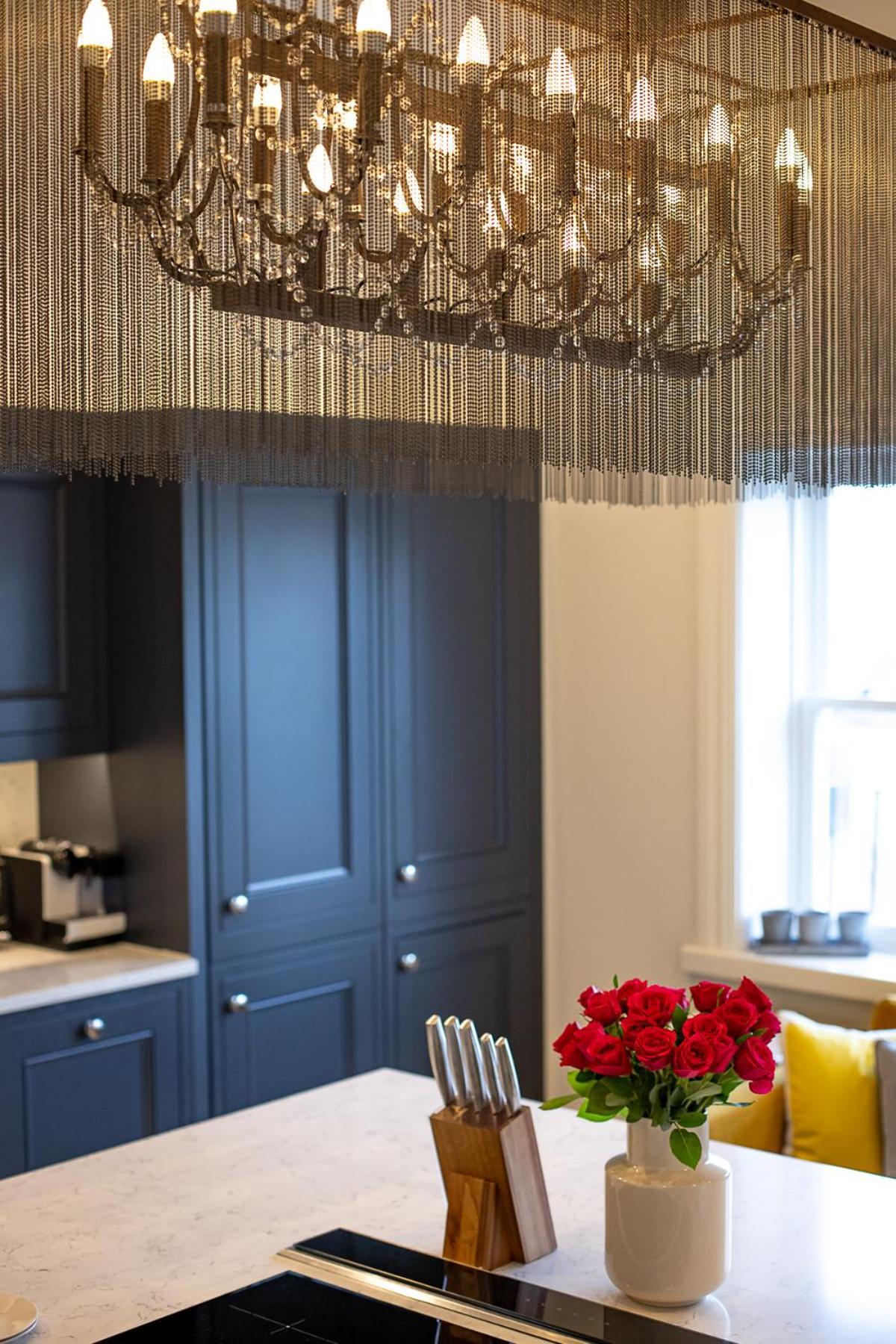 Apartment Exclusive 3 Bedroom Penthouse - 2 Bath & Mezzanine *