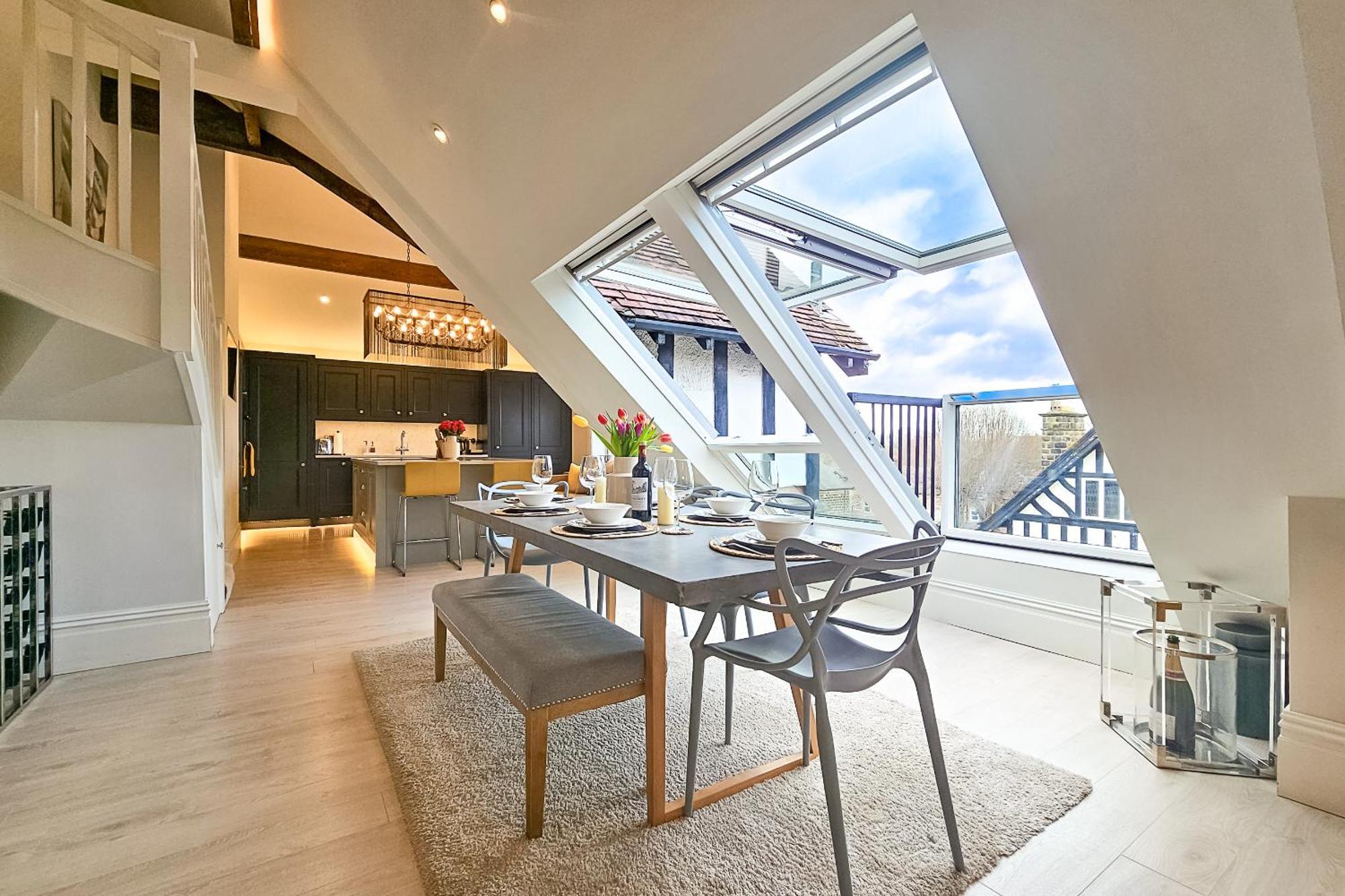 Exclusive 3 Bedroom Penthouse - 2 Bath & Mezzanine *